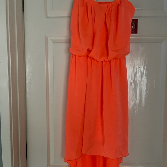 City Triangles Dress - Picture 2 of 2